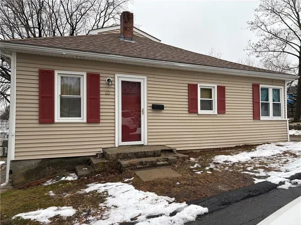 40 Bassett St, West Warwick, RI 02893