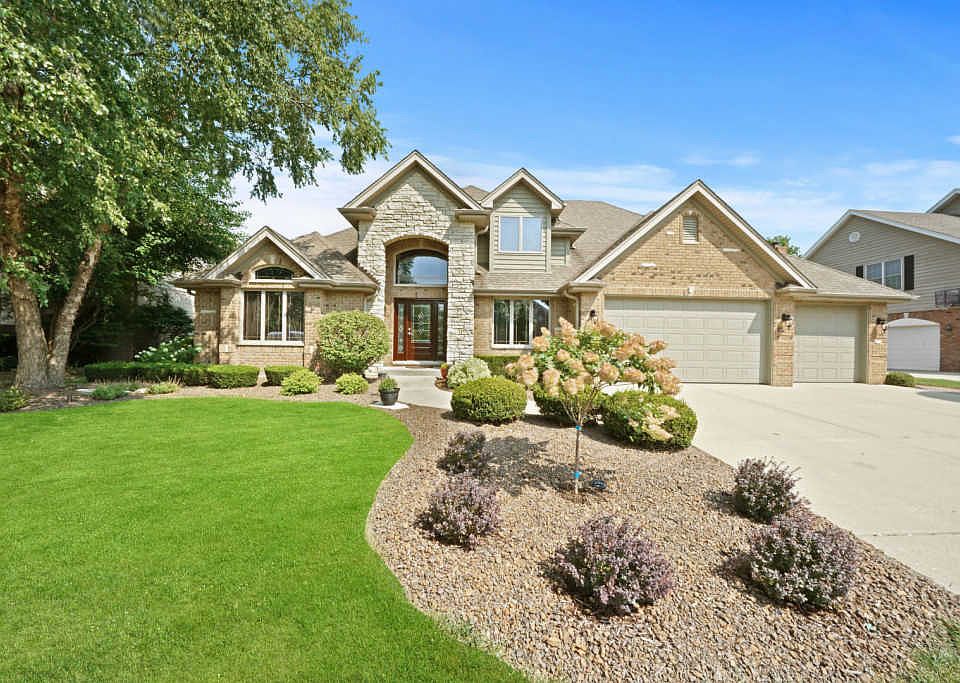 1st image of 10844 Caribou Ln
