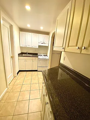 Rented by Oxford Property Group | media 7