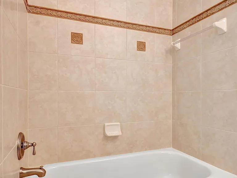 838 NW 83rd Ln — Photo 39