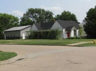 222 N Lincoln Ave, Beloit, KS 67420