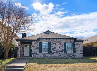 1322 Maplewood Dr, Lewisville, TX 75067