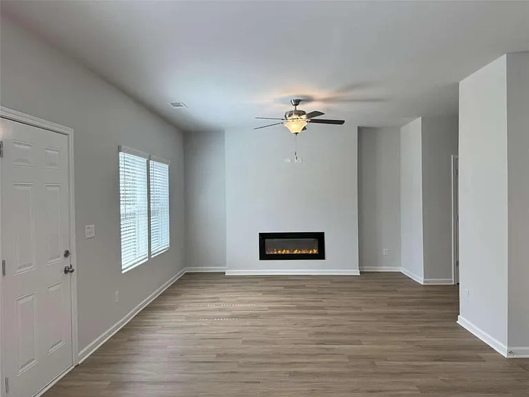 111 Woodside Ct — Photo 21