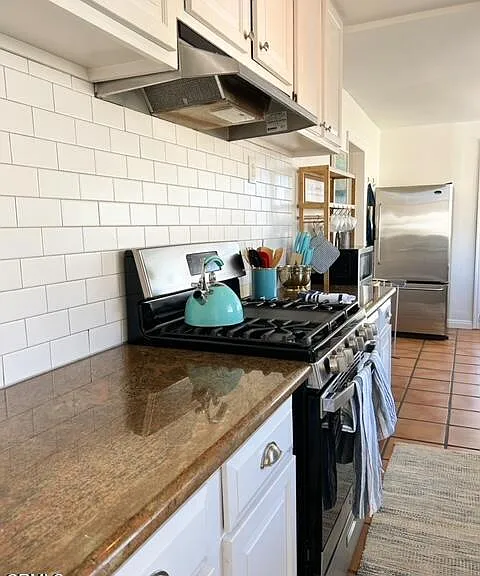 248 Cahuenga Dr — Photo 14
