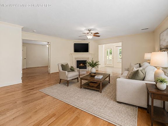 4th image of 159 Morning Pointe Ln