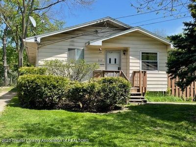 217/219 S Foster Ave, Lansing, MI, 48912