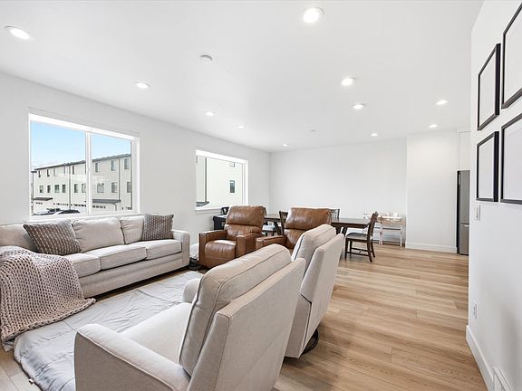 2nd image of 946 W 620 S