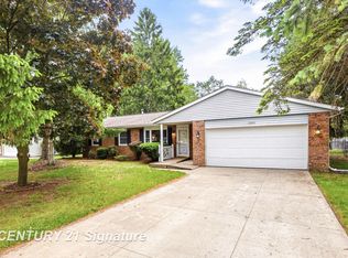 2380 Gatesboro Dr E, Saginaw, MI 48603