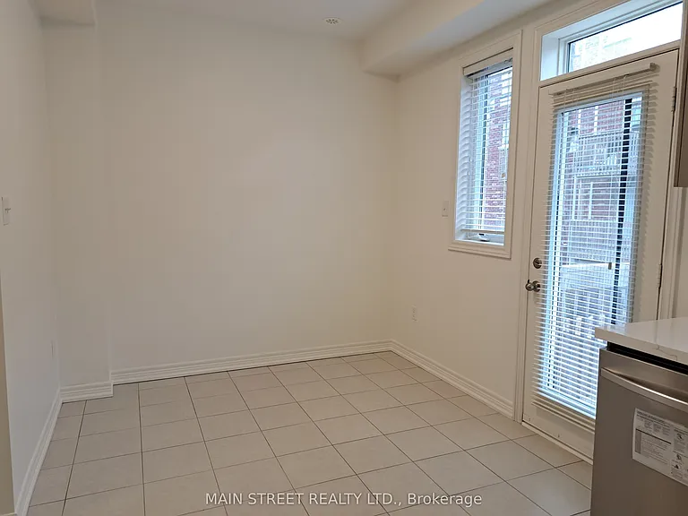 7 Roy Grove Way — Photo 13