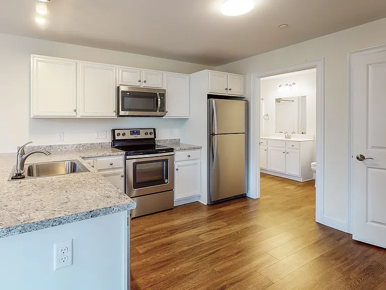 Autumn Woods Apartments — Photo 31