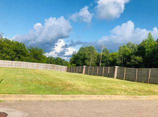 6388 Arbor Lake Dr E, Horn Lake, MS 38637