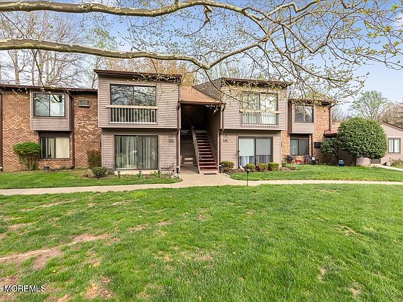 2nd image of 18 Lexington Court