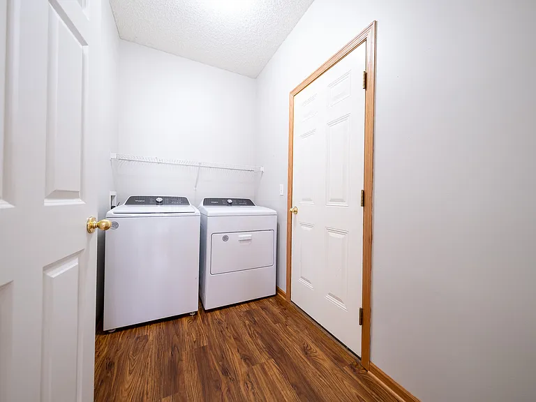 10021 Iris Ln — Photo 11