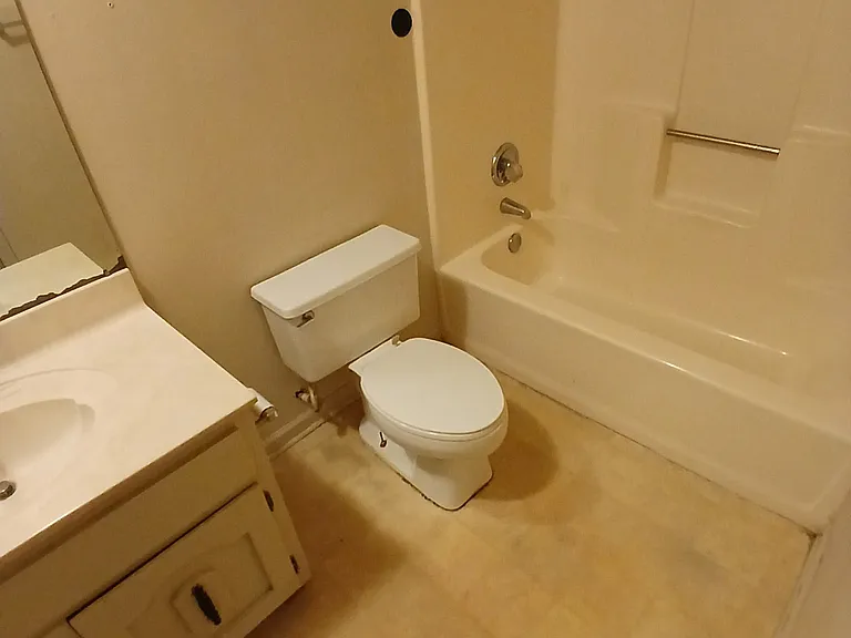 122 Stephens Ln #122 — Photo 5