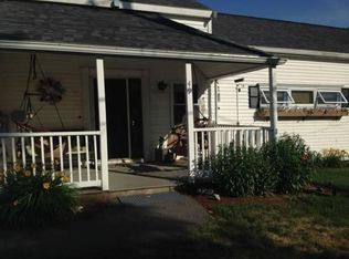 49 Agawam Lake Shore Dr, Wareham, MA 02571