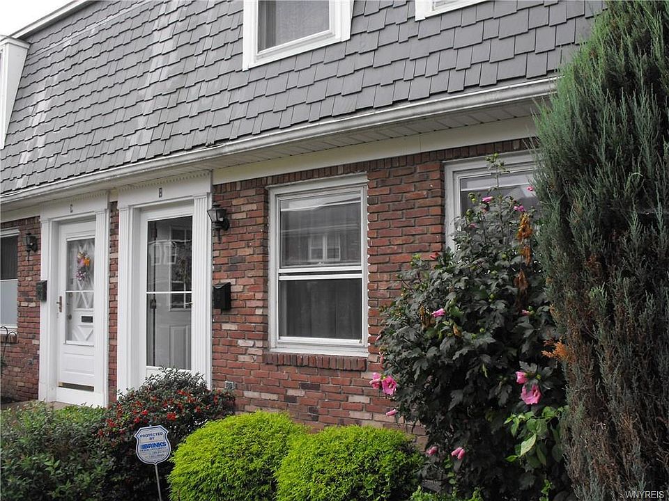 1st image of 25 Oakbrook Dr APT B
