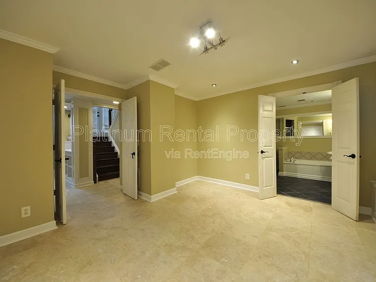 2198 Goodwood Blvd SE — Photo 7