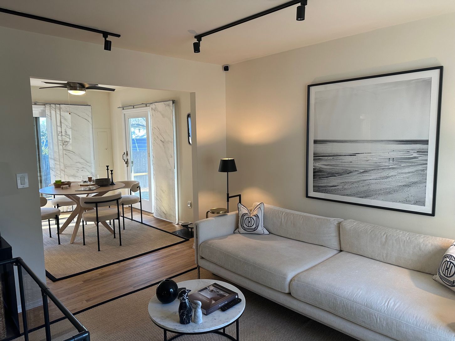  Main floor living room, dining room