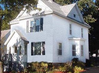33 Summit Ave, Amsterdam, NY 12010
