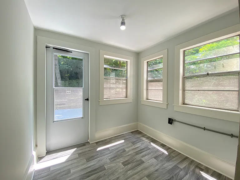 1912 Elizabeth Ave — Photo 24