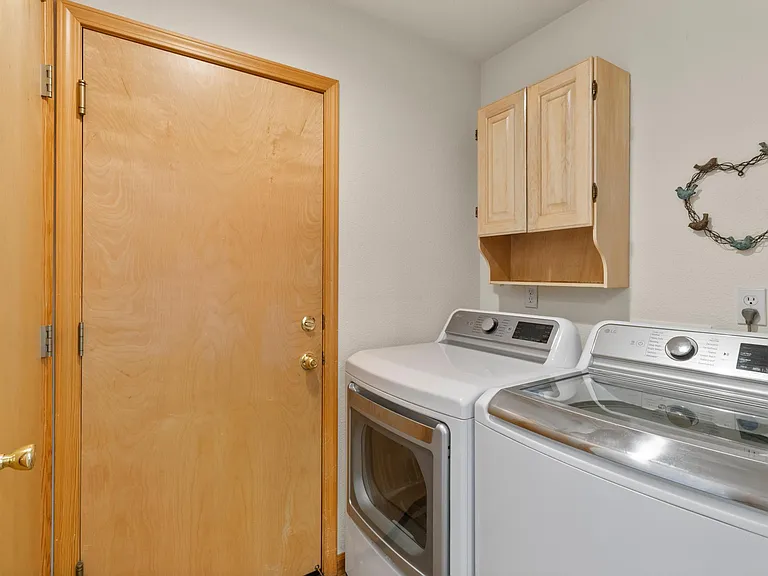 15400 Wolfgang Rd — Photo 31