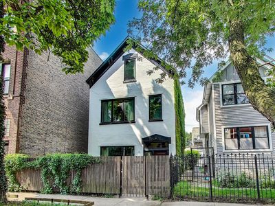 1002 N Mozart St, Chicago, IL, 60622