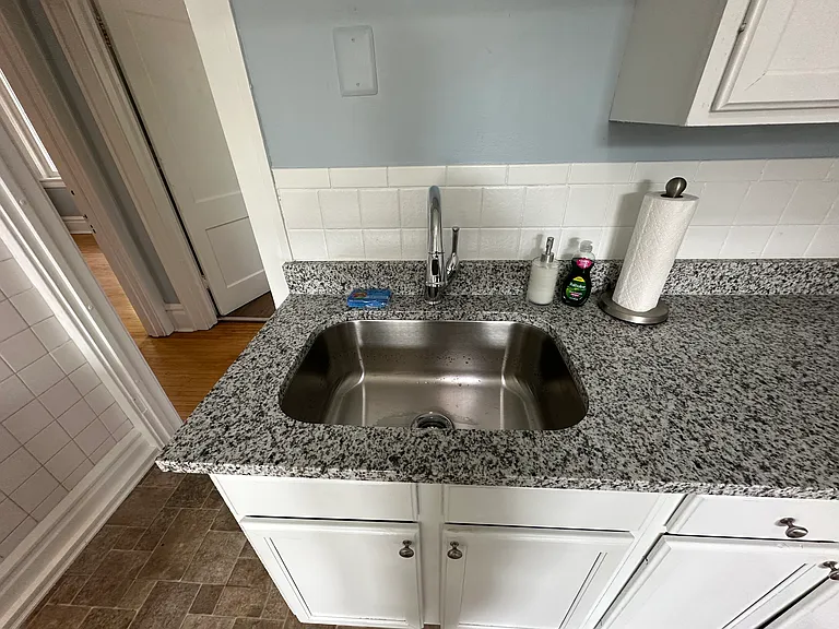 1606 James Ave N #2 — Photo 20