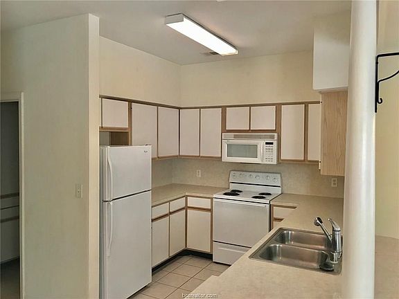 4th image of 1245 Canyon Creek Cir