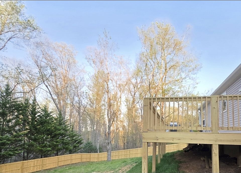 1st image of 102 Aurora Vista Dr