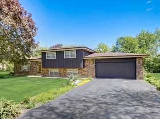 513 W Daniels Rd, Palatine, IL 60067