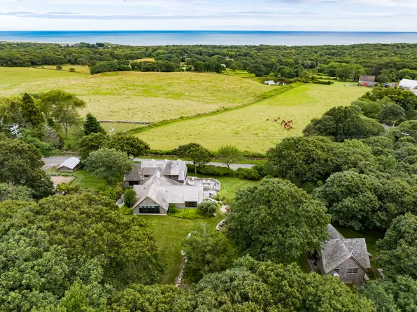 391 Middle Rd, Chilmark, MA 02535