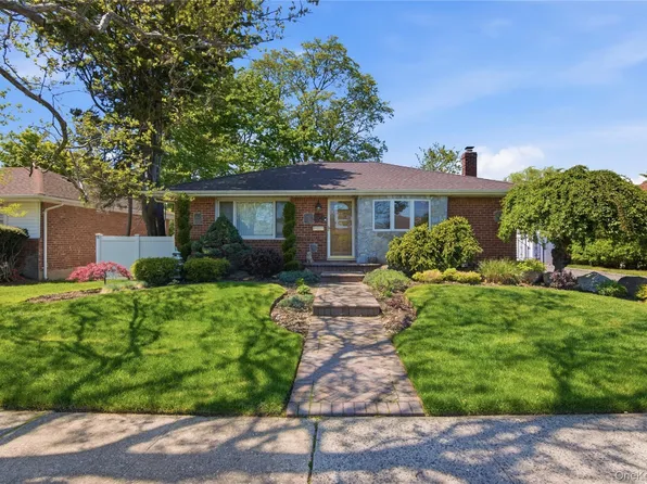 104 Emerson Avenue, Levittown, NY 11756