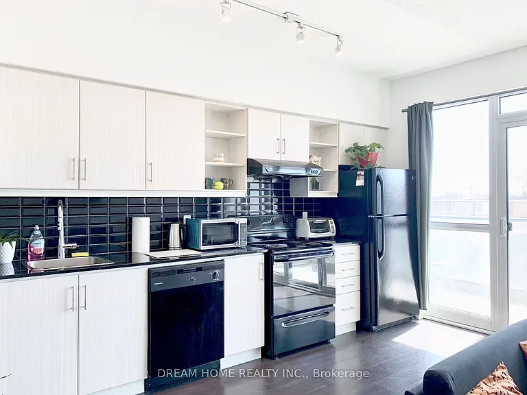 160 Vanderhoof Ave #208 — Photo 9