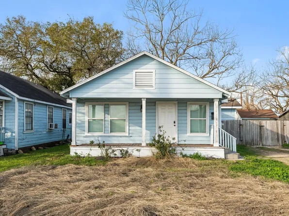 1605 Walnut Ave, Rosenberg, TX 77471