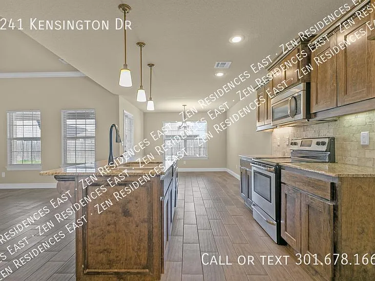 1241 Kensington Dr — Photo 6