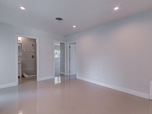 Full bath off dining room 