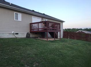 2017 Chris Dr, Lawrenceburg, KY 40342