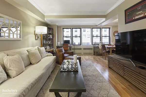 Sold by Sotheby's International Realty | media 9