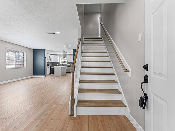 5th image of 28827 Sedgefield St