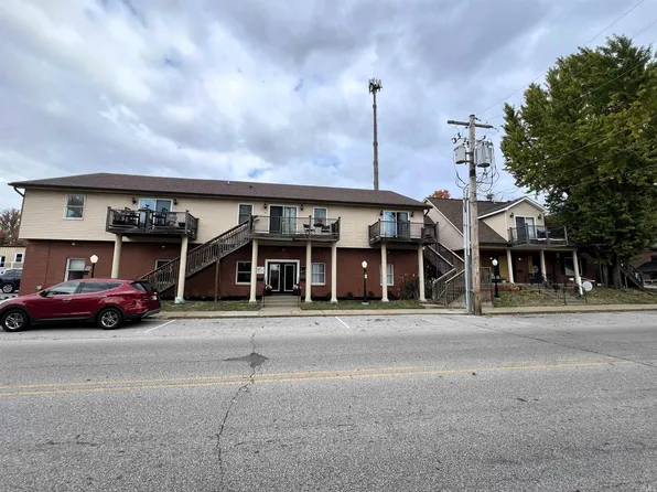 300 W Jennings St, Newburgh, IN 47630