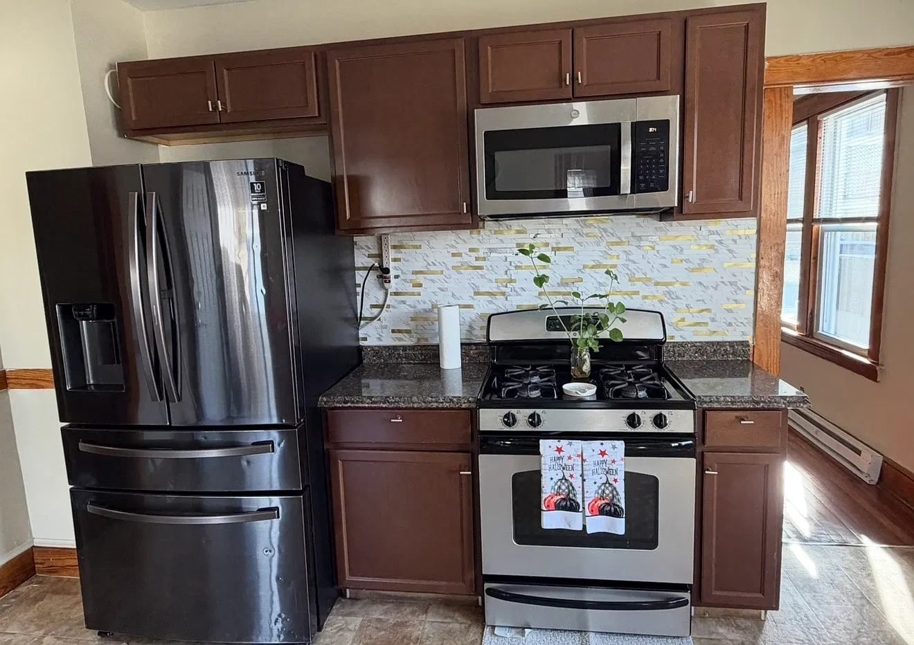 3 bed, $1,800 — Photo 4