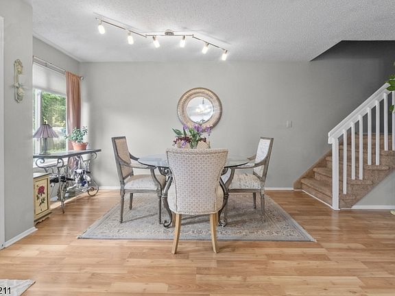 4th image of 3701 Park Pl