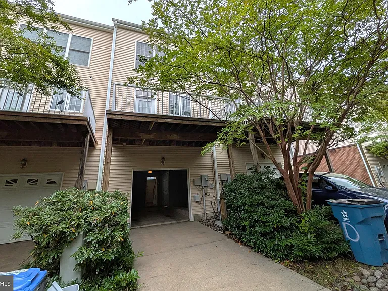 25015 Riding Center Dr — Photo 40