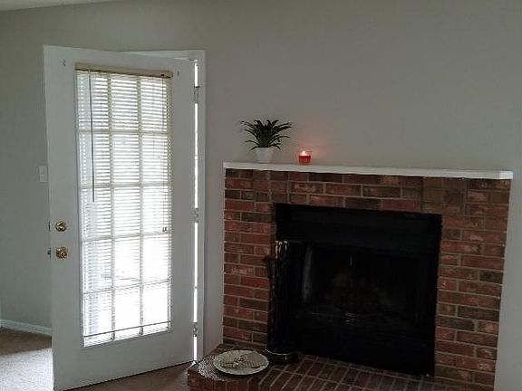 2nd image of 410 N Saint Clair Abrams Ave