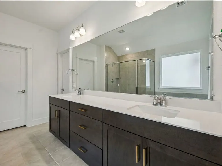 3832 Pennington Ave — Photo 10
