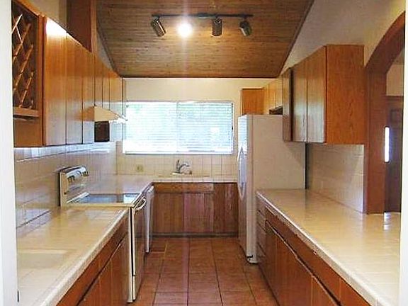 5th image of 20223 Saratoga Vista Ct