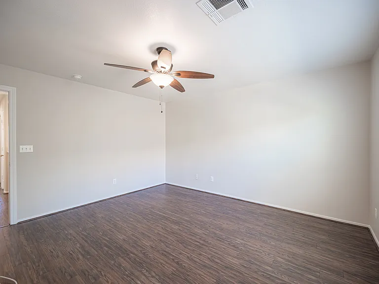 8967 Ellenbrook St — Photo 32