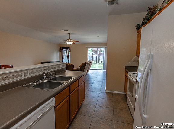 5th image of 3251 Wren Brook Dr