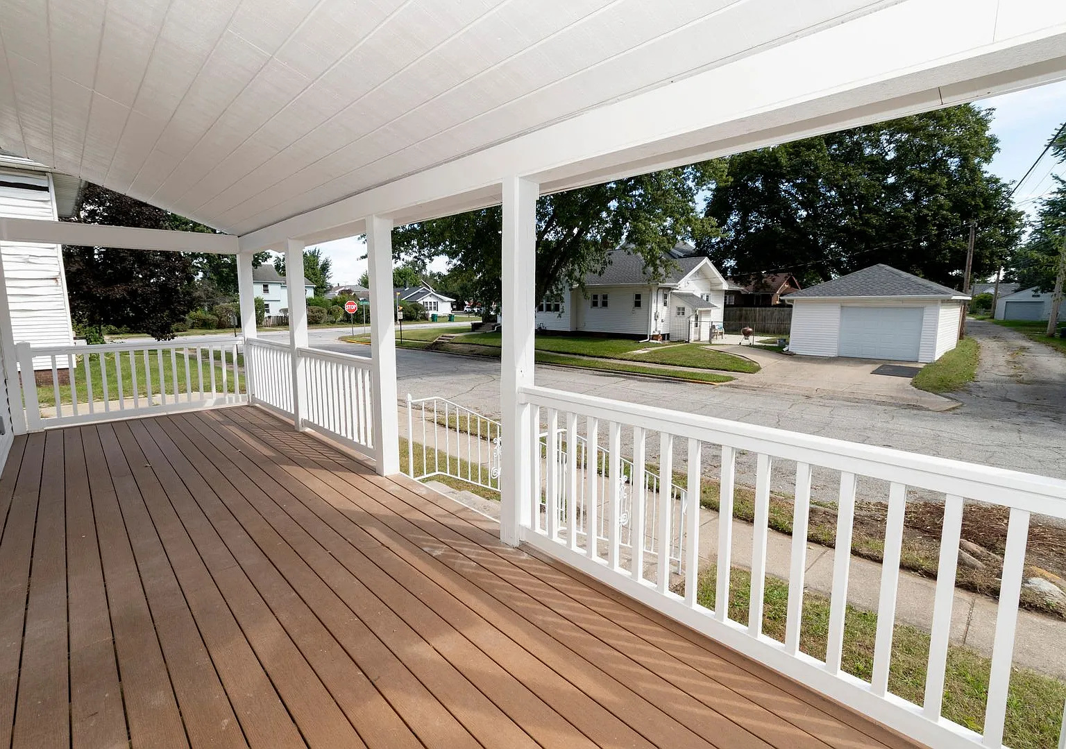 Mishawaka Newly renovated 3 bedroom single family home — Photo 2