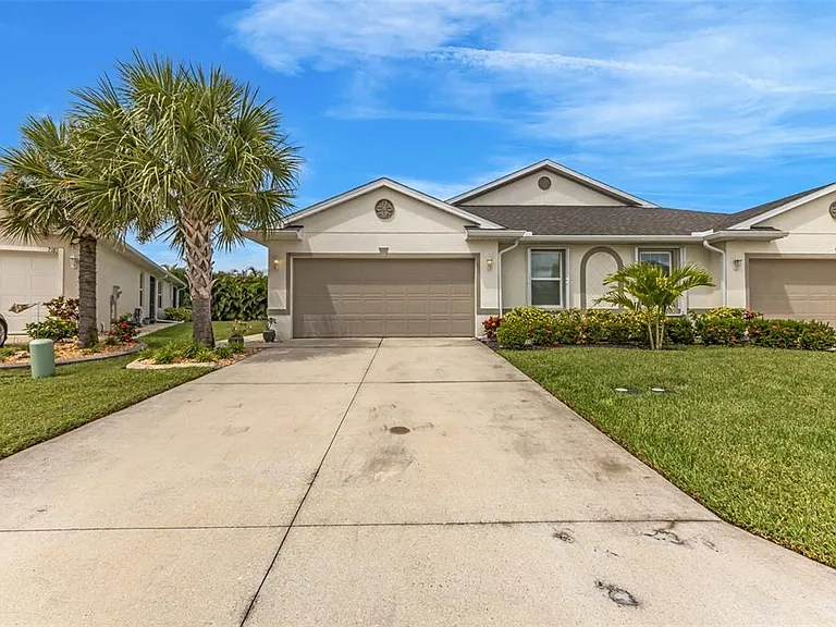 7177 W Lenox Cir — Photo 1